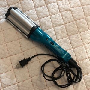BedHead wave artist curling iron